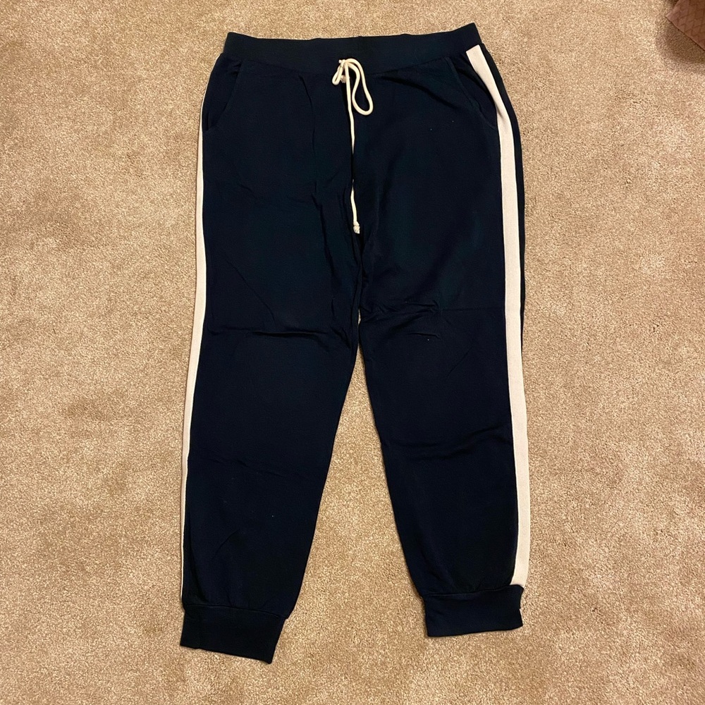 Navy joggers with white stripe